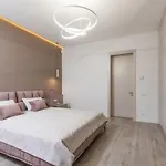 Regim Hotelier Lux Sector 3