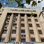 Wonderful 1Br By Dambovita River: Old Town Bliss