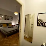 Cozy City Centre Studio