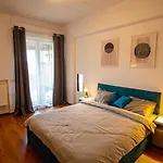 Apartment With Panoramic Terrace In City Center