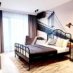 Bridge 113 - Studio Apartment With Free Parking & Flexible Check-In, Sector 6