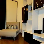 Romana Square Apartment Near Old Town - Ultracentral Location