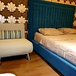 Romana Square Apartment Near Old Town - Ultracentral Location
