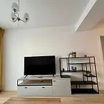 C-Entral Apartments Bucharest With Private Parking