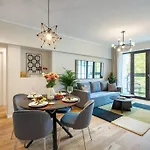 Sunny 2Br Flat - Top Location - 3 Balconies
