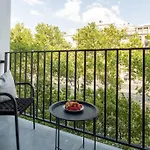 Sunny 2Br Flat - Top Location - 3 Balconies