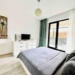 Lazo Two Room- Luxury Apartment