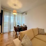 Cozy Apartament In The Northern Part Of Bucharest