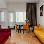 Calea Victoriei Skyview Old Town Apartment