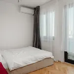 Calea Victoriei Skyview Old Town Apartment