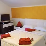 Casa Mirela