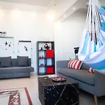 Bird Nest 2 Room Apartment