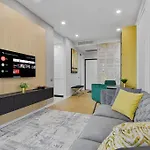 Lax Exquisite 1Br,1Bath -City Skyline Views