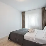 Majestic Apartments- With Parking