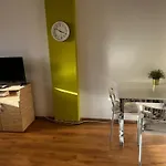 Lazynest - Central Studio With Balcony On Magheru