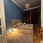 Laya Old Town Bucharest Apartment
