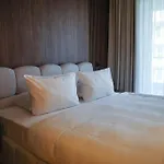 Penthouse Lebada Lake