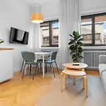 Victory Avenue Gem - Modern & Elegant Apartment