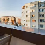 Urban Central Suite