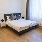 Moise House - Kosher Aparthotel