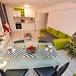 Unirii - Luxury Shabbat Apartments