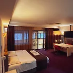 Francesca Residence