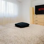 Apartment Close To The House Of Parliament And Old Town