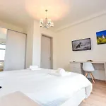 Deluxe Spacious Apartment Old Town-Free Parking