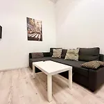 Old Town - Ultra Central Apartment