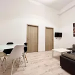 Old Town - Ultra Central Apartment