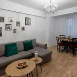Splendid Historical Smarald 2 Bedroom Old Town