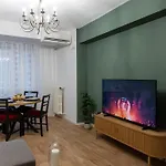 Splendid Historical Smarald 2 Bedroom Old Town