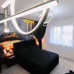 Flh - 777 Apartments