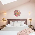 Old Town Luxury Suites