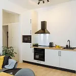 Sky Penthouse - University Square