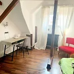 Cozy Loft Near Old Center