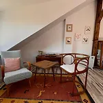 Bc14 Cosy Sunlit Studio