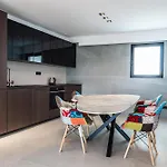 High-End Apartments & Penthouse With Terrace