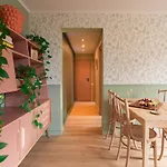 Garden Nest - 2 Bedrooms Flat