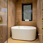 Elegant Studio - Near Piata Romana & Athenaeum