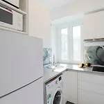 Victoria Avenue Apartment