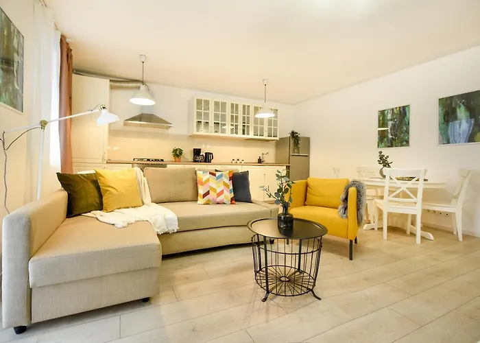 The Comfy Spot - 1 Br-Apartment & Parking Included In North Business Area