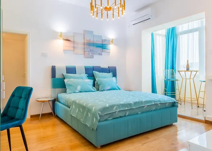 New Studio Carturesti - Magheru -City Center