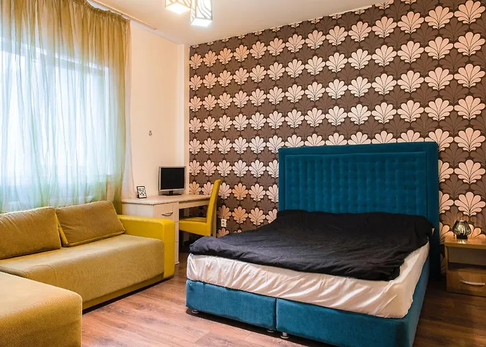 Romana Square Apartment Near Old Town - Ultracentral Location