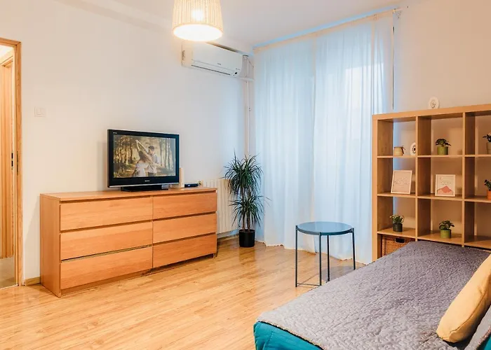 City Center Downtown Apartment