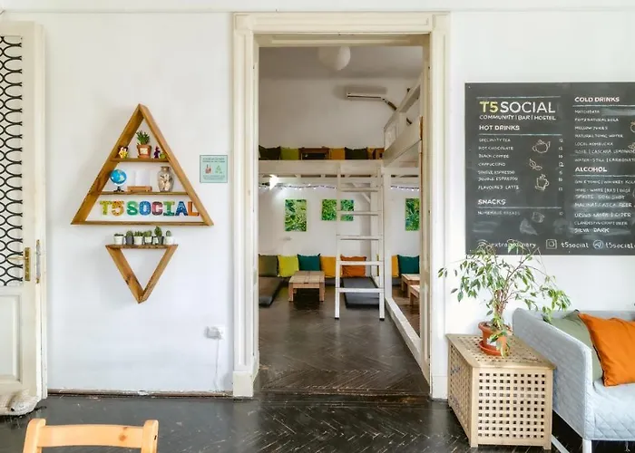 T5 Social