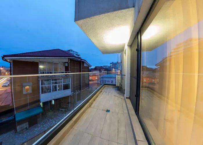 Terrace Central Apartment With Parking Garage
