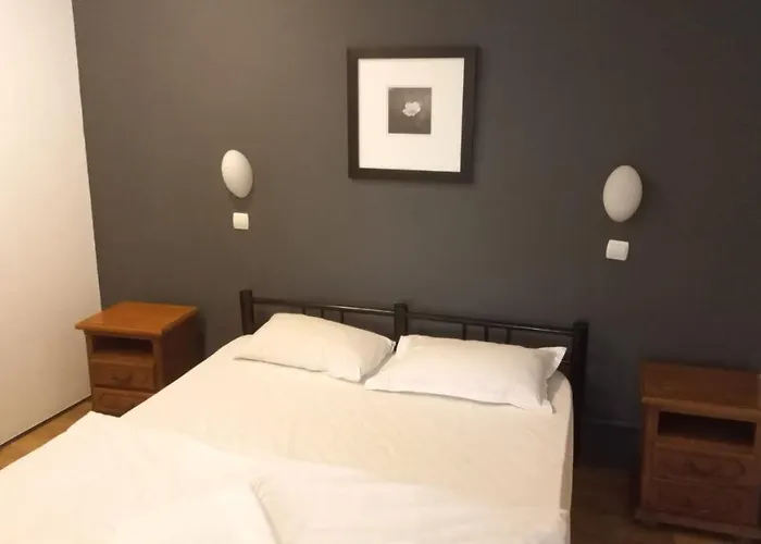 Aviatorilor Economic Rooms Low Cost Rentals