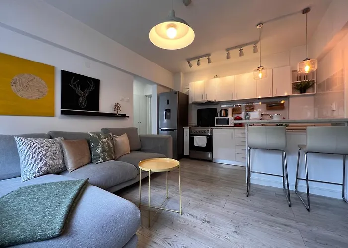 Pearl Center - 2Bdr