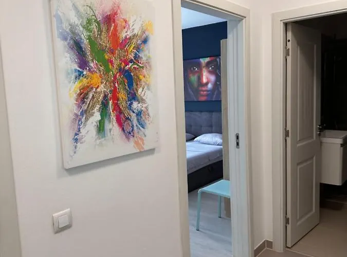 Exigent Plazza Residence - Self Check-In